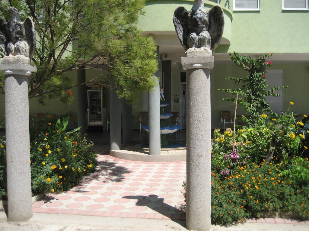 Guest House Vila Mimoza Ulcinj Esterno foto