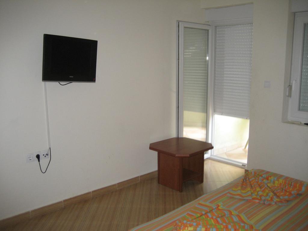 Guest House Vila Mimoza Ulcinj Esterno foto