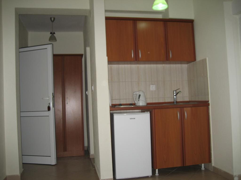 Guest House Vila Mimoza Ulcinj Esterno foto