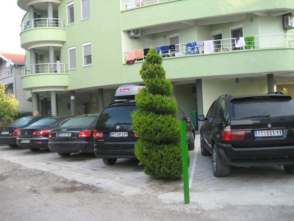 Guest House Vila Mimoza Ulcinj Esterno foto