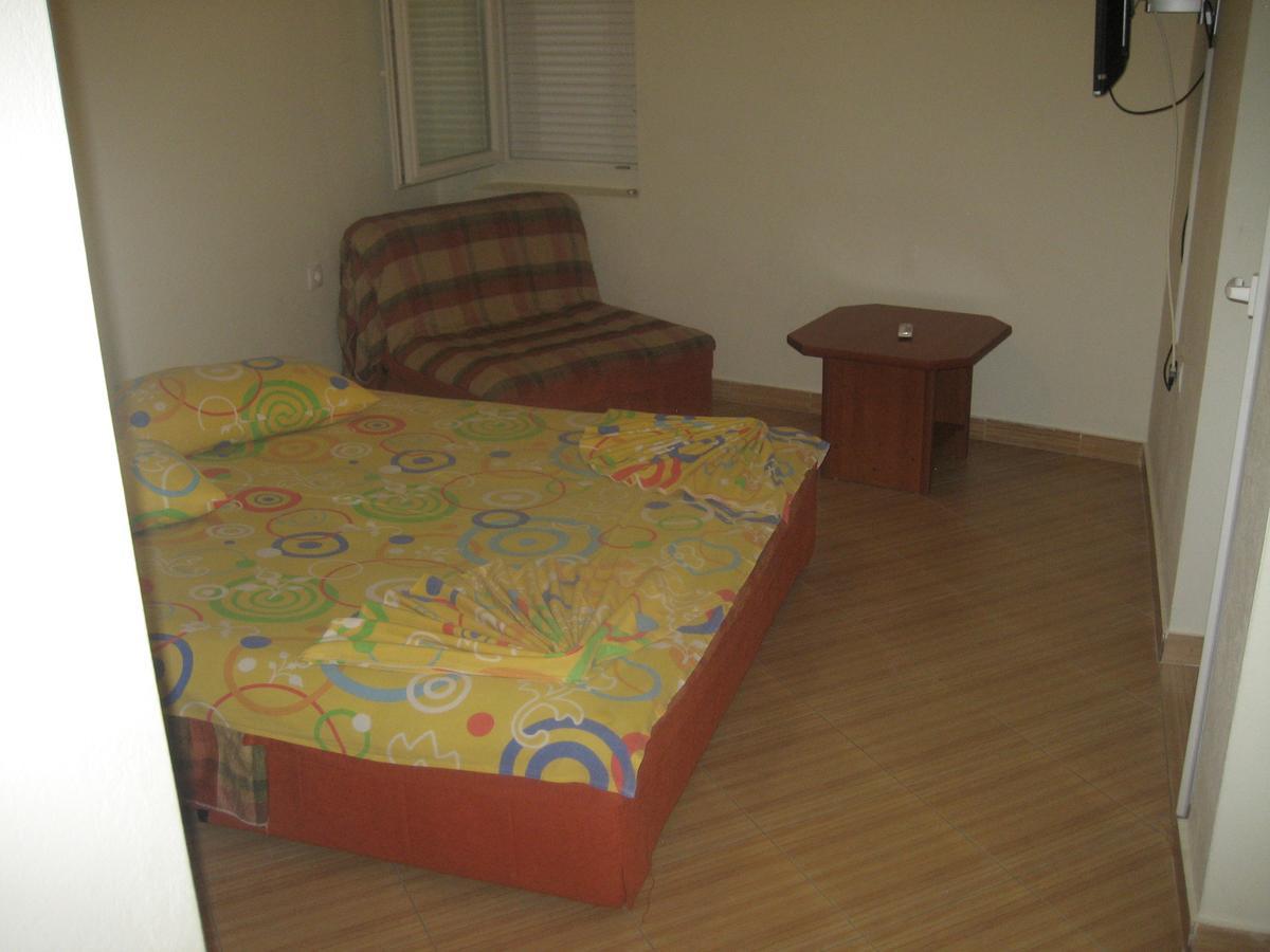Guest House Vila Mimoza Ulcinj Esterno foto