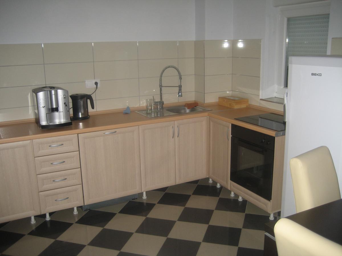 Guest House Vila Mimoza Ulcinj Esterno foto