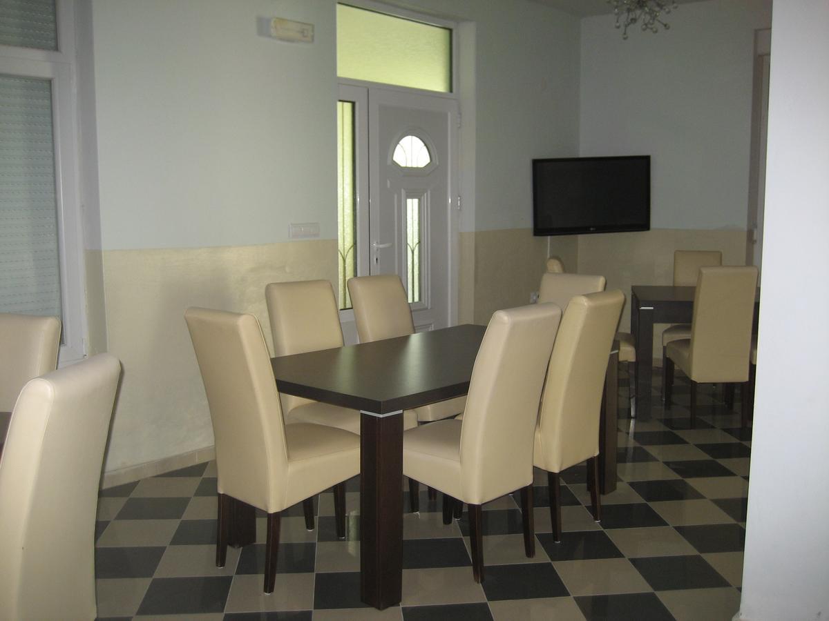Guest House Vila Mimoza Ulcinj Esterno foto