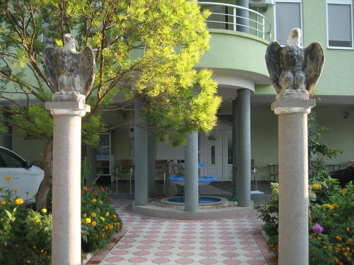 Guest House Vila Mimoza Ulcinj Esterno foto