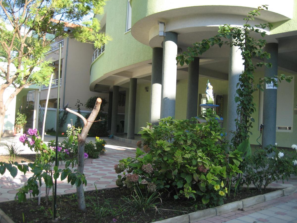Guest House Vila Mimoza Ulcinj Esterno foto