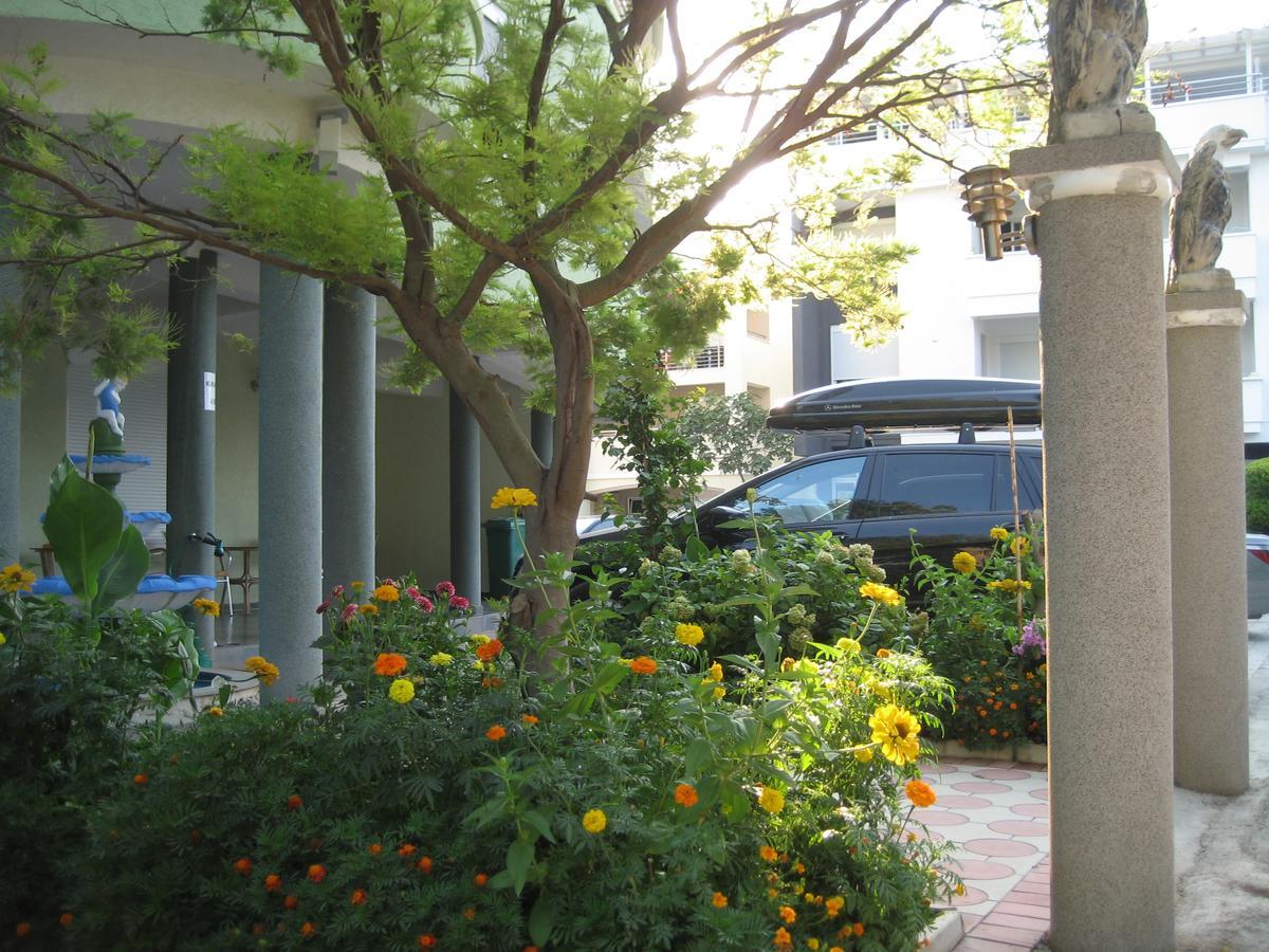 Guest House Vila Mimoza Ulcinj Esterno foto